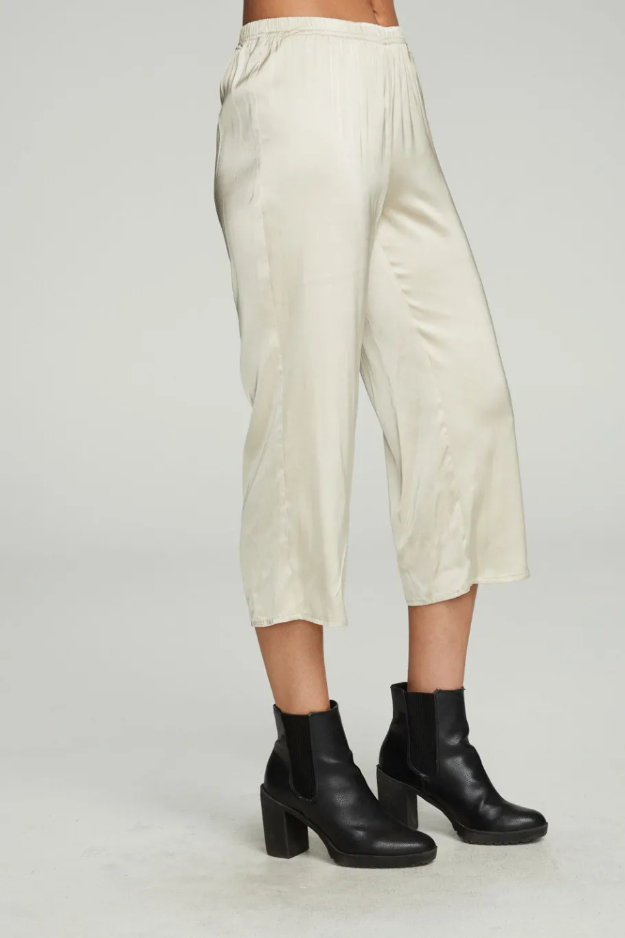 New Chaser Brand Cropped Wide Leg Culotte