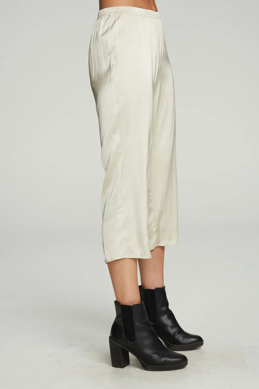 New Chaser Brand Cropped Wide Leg Culotte