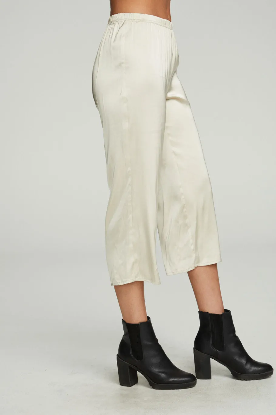 New Chaser Brand Cropped Wide Leg Culotte