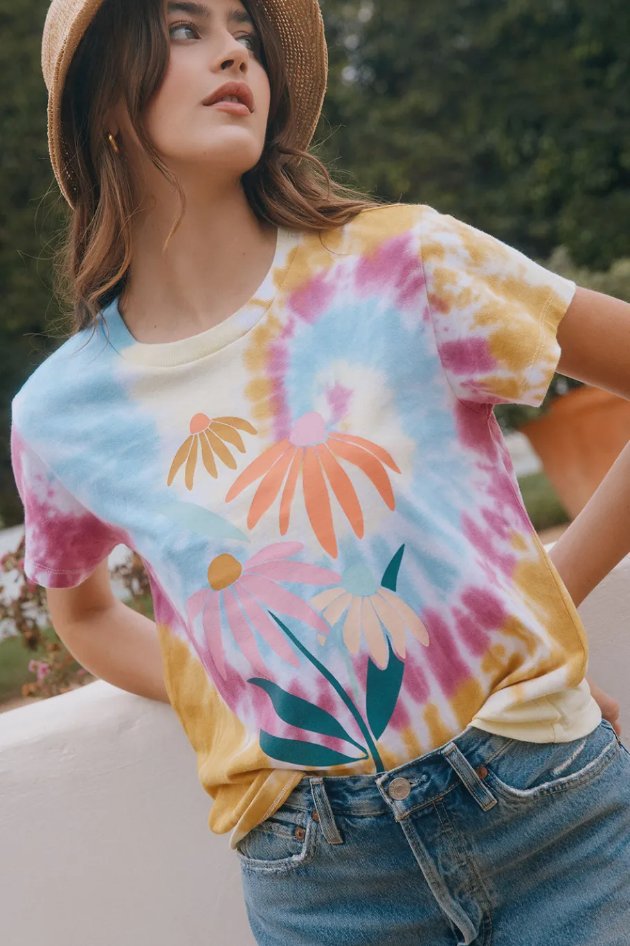 Fashion Chaser Brand Daisy Bunch Tee