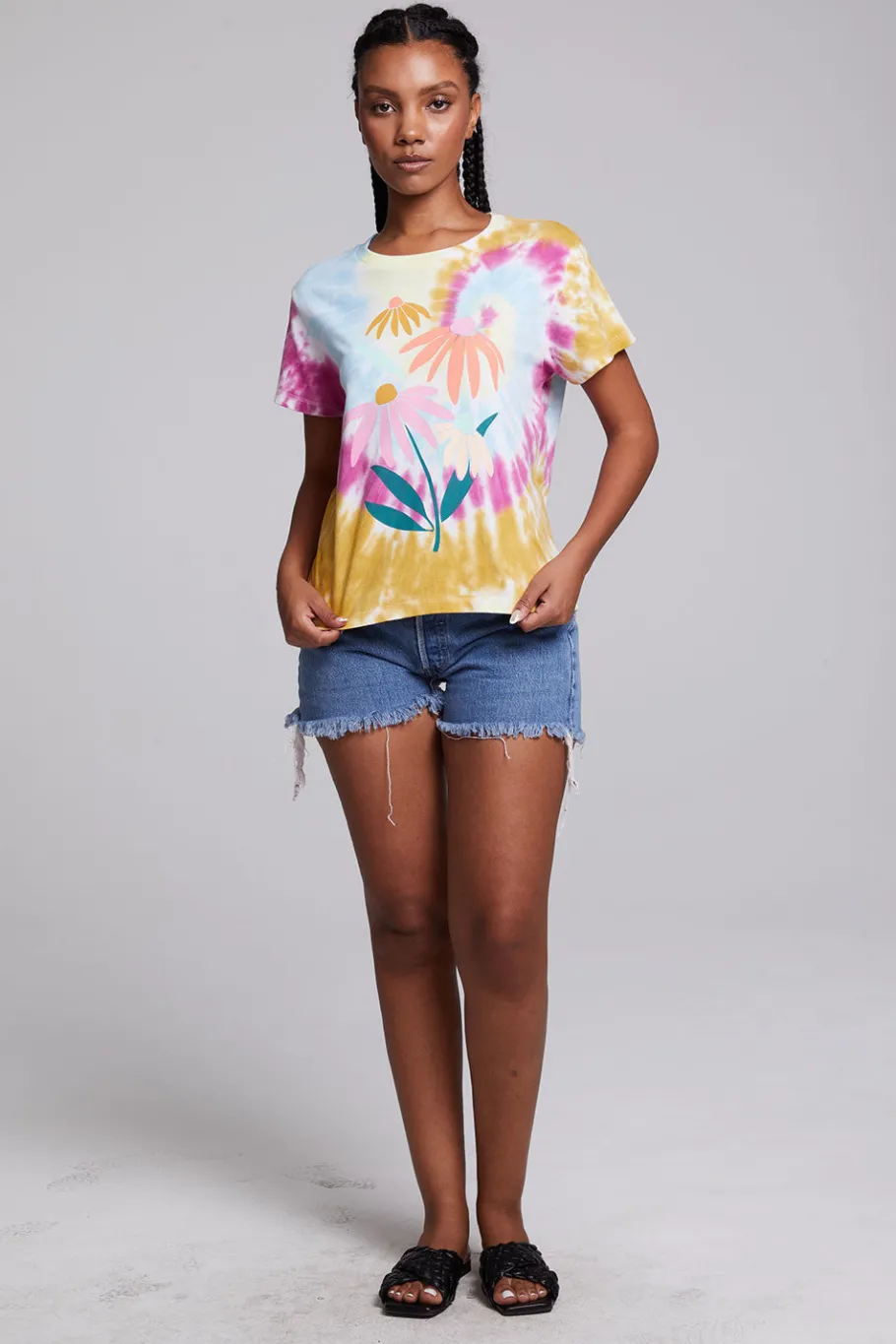 Fashion Chaser Brand Daisy Bunch Tee