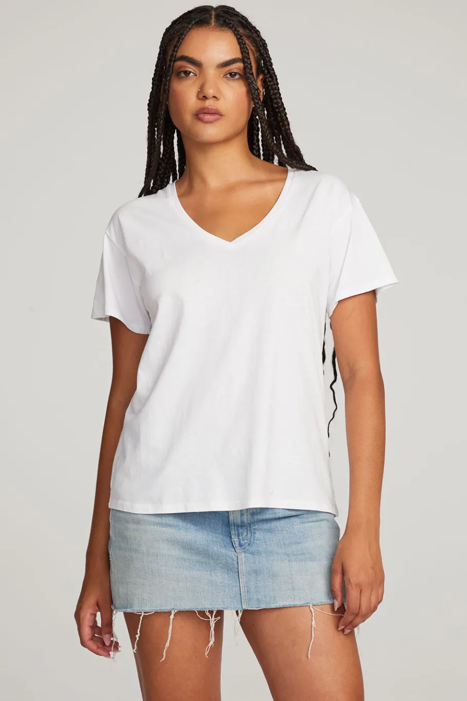 Flash Sale Chaser Brand Everyday Essential White V-neck Tee