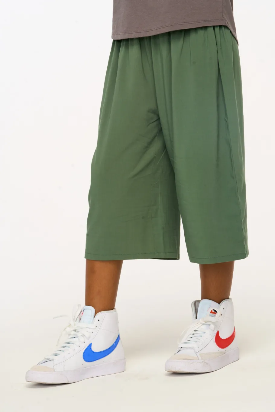 Cheap Chaser Brand Flowy Dark Forest Green Heirloom Woven Pant