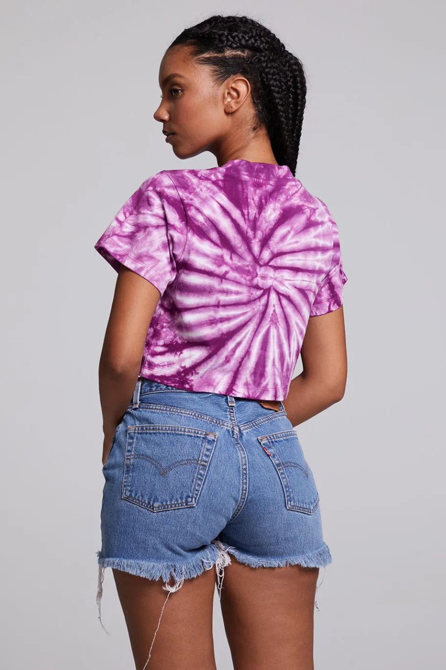 Outlet Chaser Brand Love Sun Crop Crew Neck Tee