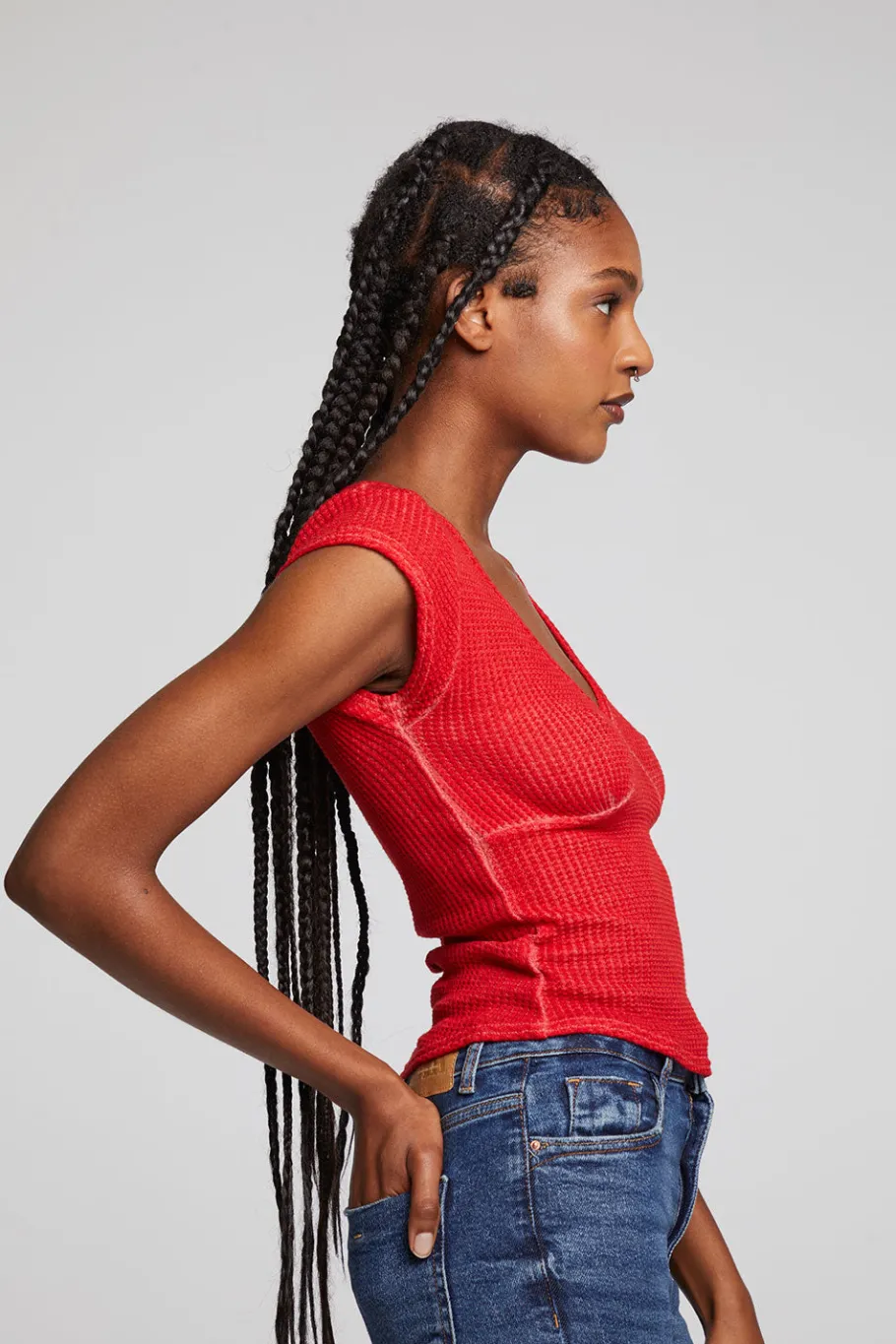 Outlet Chaser Brand Page Crimson Tee