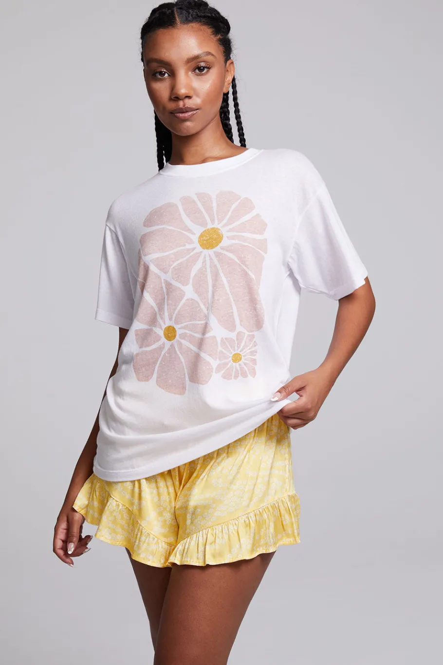 Sale Chaser Brand Retro Flowers Tee