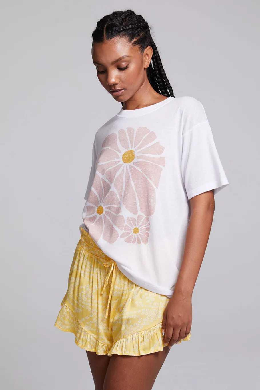 Sale Chaser Brand Retro Flowers Tee