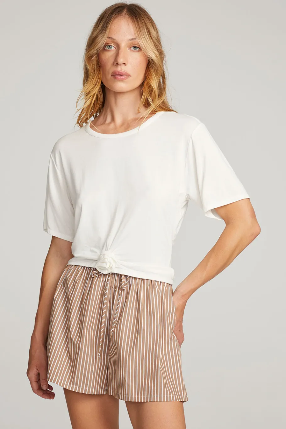 Store Chaser Brand Rosebud White Tee